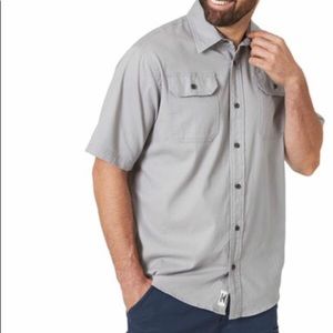 *New! Wrangler Short Sleeve Comfort Stretch Woven